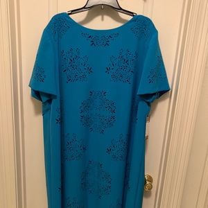 NWT Tahari Short-Sleeved Shift Dress